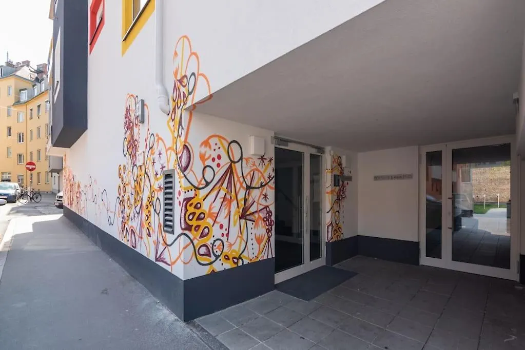 Ferienwohnung Neu Und Hell In Zentraler Ruhelage Mit Parkplatz Wien Österreich