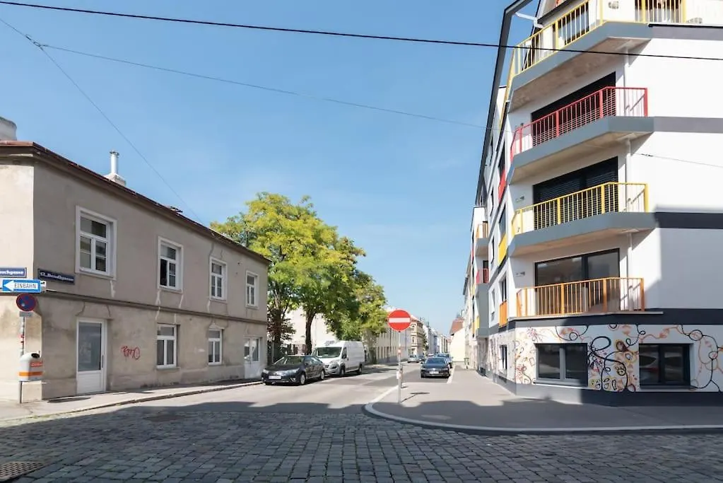 Apartment Ferienwohnung Neu Und Hell In Zentraler Ruhelage Mit Parkplatz Wien