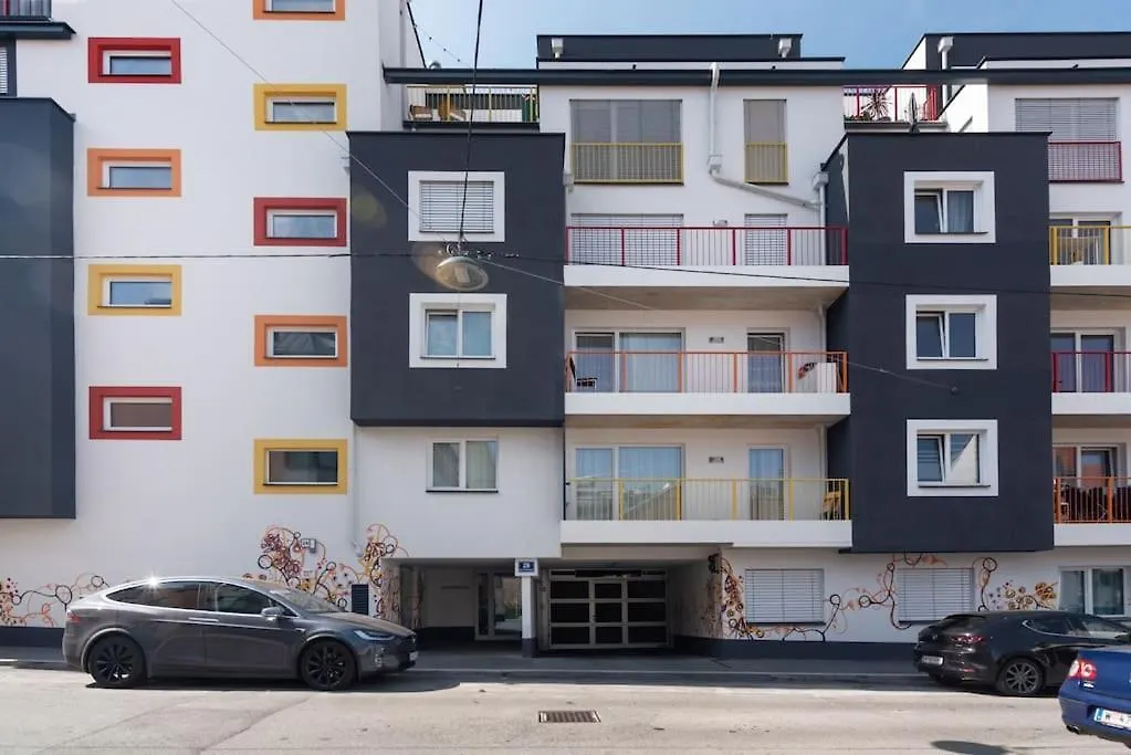 Ferienwohnung Neu Und Hell In Zentraler Ruhelage Mit Parkplatz Wien Apartment