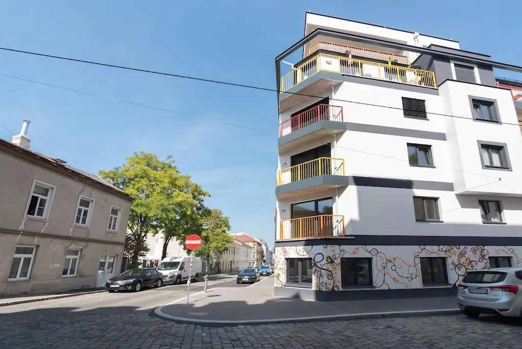 Apartment Ferienwohnung Neu Und Hell In Zentraler Ruhelage Mit Parkplatz Wien