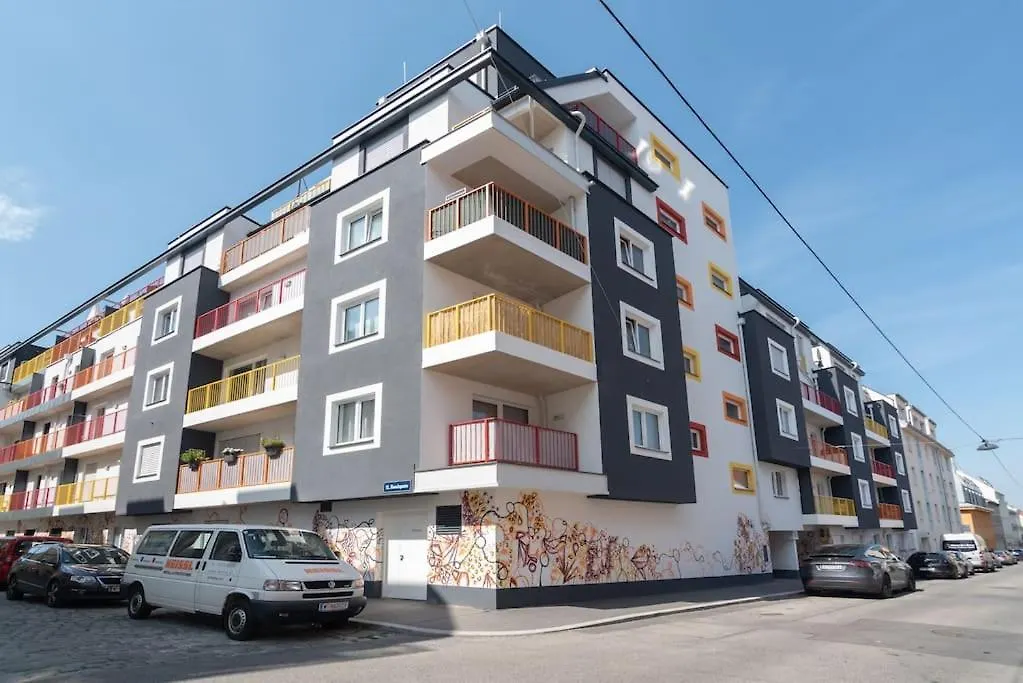 Ferienwohnung Neu Und Hell In Zentraler Ruhelage Mit Parkplatz Wien 0*,