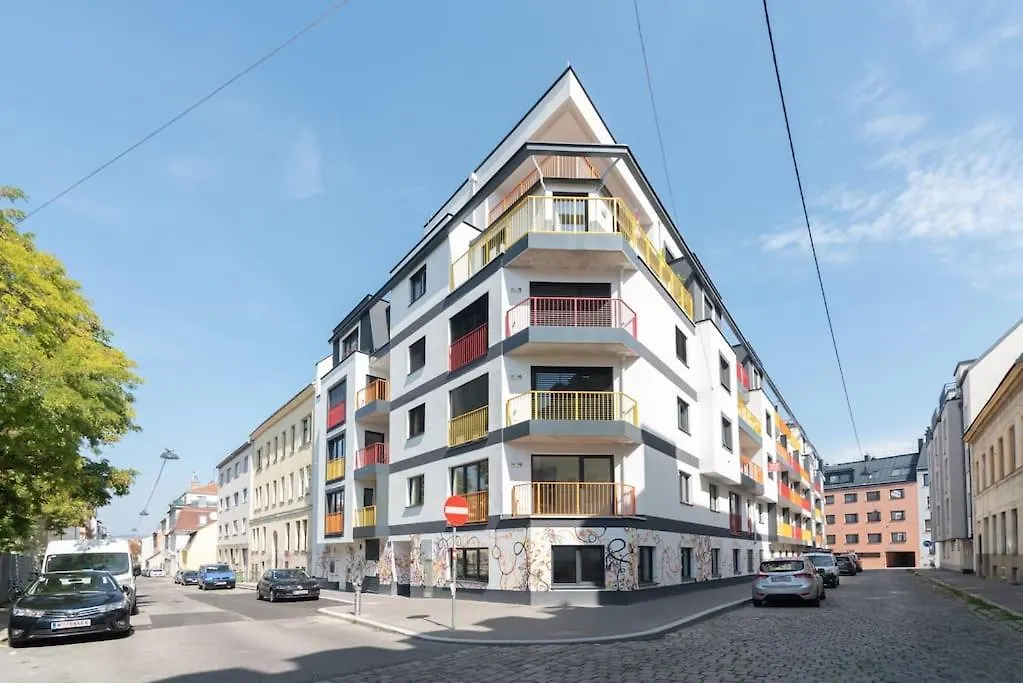 Ferienwohnung Neu Und Hell In Zentraler Ruhelage Mit Parkplatz Wien