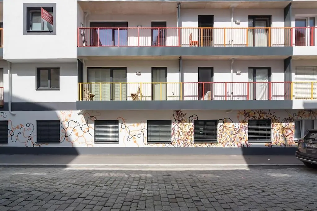 Ferienwohnung Neu Und Hell In Zentraler Ruhelage Mit Parkplatz Wien Österreich