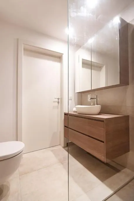 Apartment Ferienwohnung Neu Und Hell In Zentraler Ruhelage Mit Parkplatz Wien
