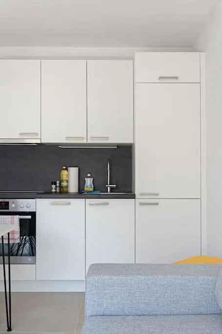 Ferienwohnung Neu Und Hell In Zentraler Ruhelage Mit Parkplatz Wien 0*,  Österreich