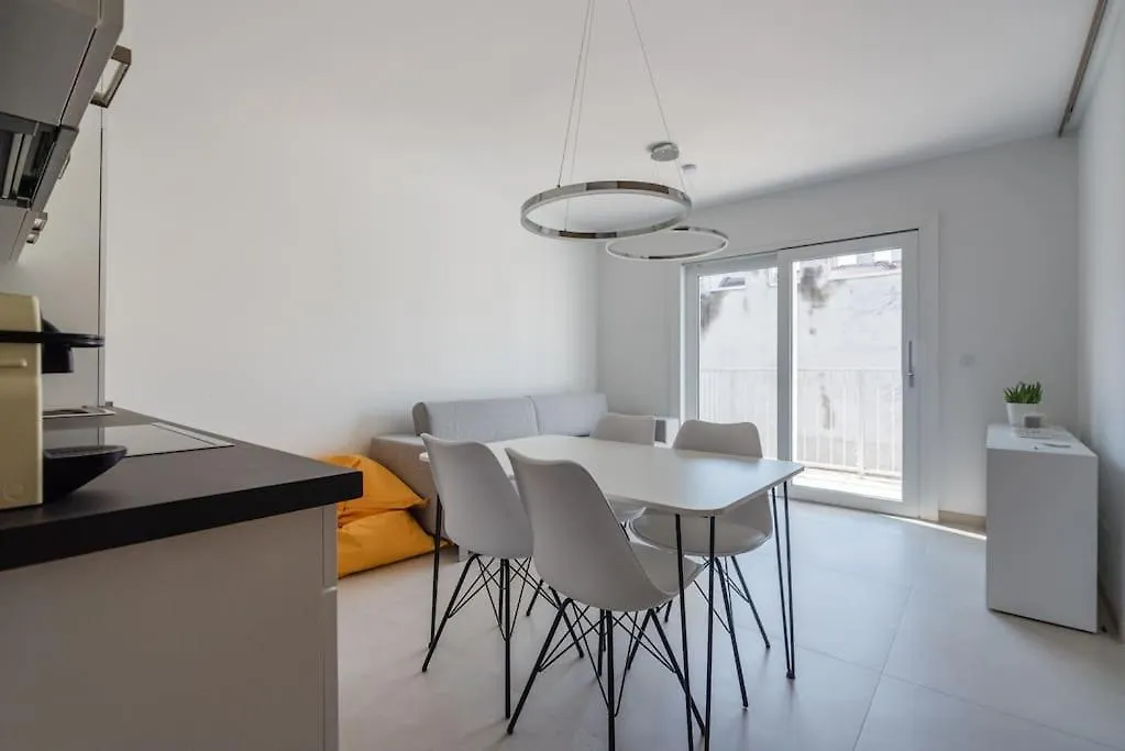 Neu Und Hell In Zentraler Ruhelage Mit Parkplatz Apartment Vienna