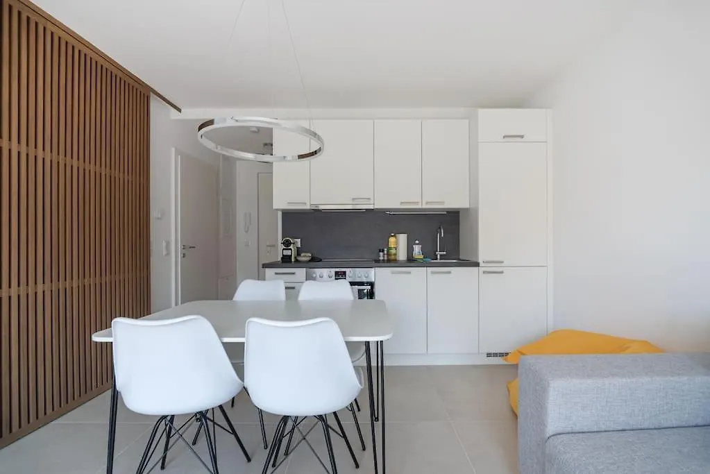Neu Und Hell In Zentraler Ruhelage Mit Parkplatz Apartment Vienna